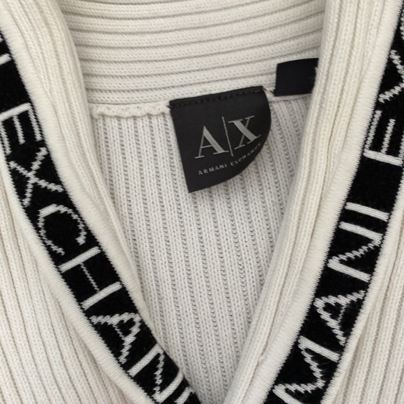 Tops - Picture 2 of 3